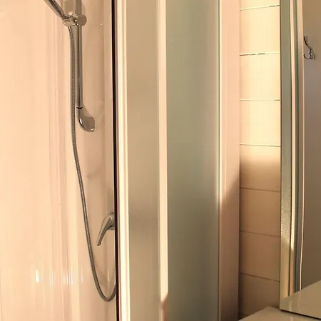 Camping 2 Pers. Avec Terrasse à - Api-1-52-1943 *